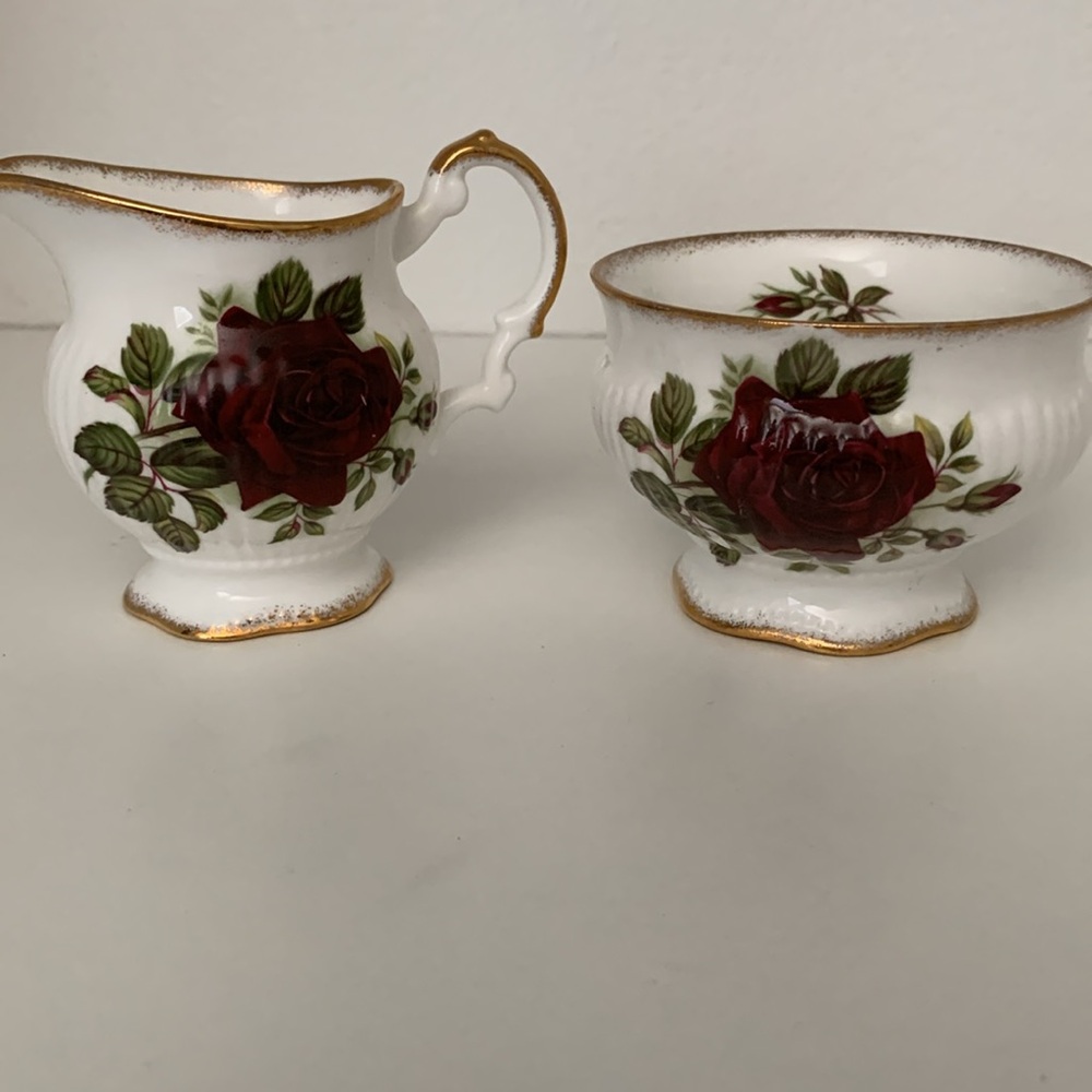 Elegant Floral Elizabethan Fine Bone China Cream and Sugar Set